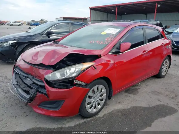 KMHD35LH4GU259242 2016 HYUNDAI ELANTRA - Image 2