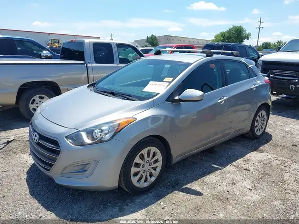 KMHD35LH4GU263789 2016 HYUNDAI ELANTRA - Image 2