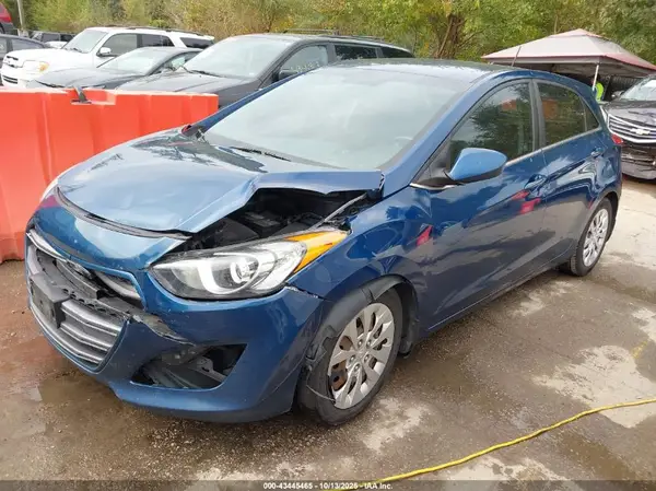 KMHD35LH4GU268362 2016 HYUNDAI ELANTRA - Image 2