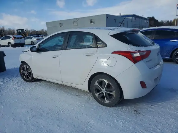 KMHD35LH4GU269141 2016 HYUNDAI ELANTRA - Image 2