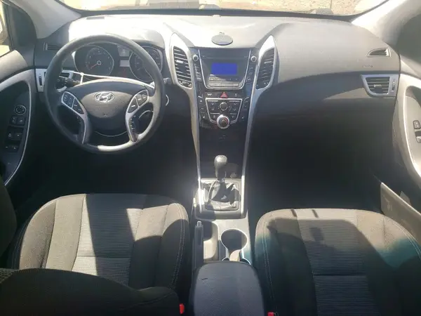 KMHD35LH4GU272864 2016 HYUNDAI ELANTRA - Image 8
