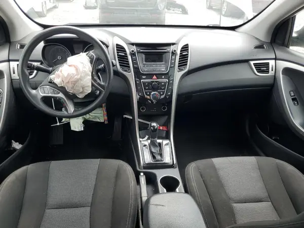 KMHD35LH4GU273528 2016 HYUNDAI ELANTRA - Image 8