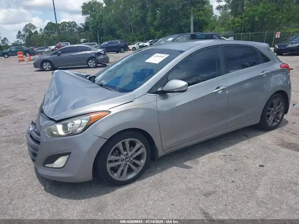 KMHD35LH4GU276543 2016 HYUNDAI ELANTRA - Image 2