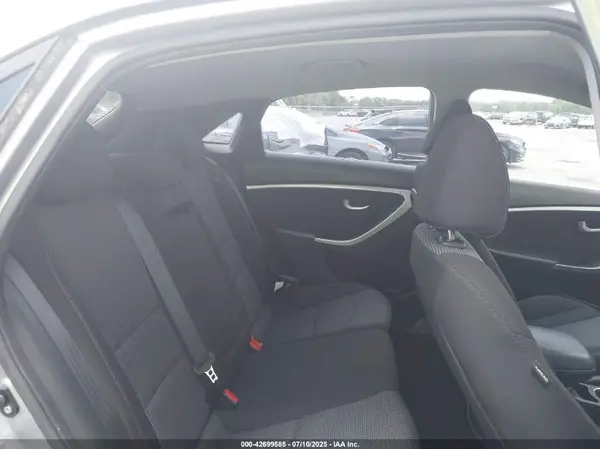 KMHD35LH4GU276543 2016 HYUNDAI ELANTRA - Image 8