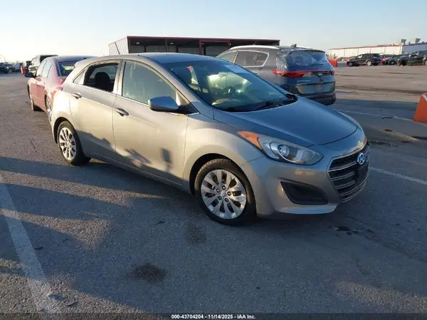 KMHD35LH4GU277546 2016 HYUNDAI ELANTRA - Image 1