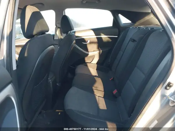 KMHD35LH4GU277725 2016 HYUNDAI ELANTRA - Image 8