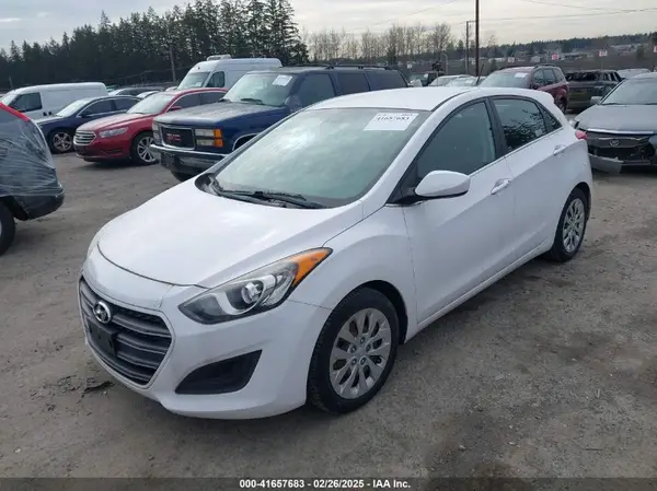 KMHD35LH4GU280656 2016 HYUNDAI ELANTRA - Image 2