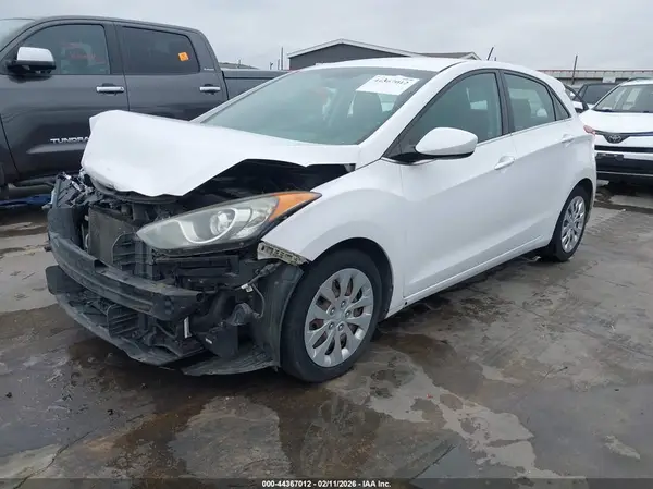 KMHD35LH4GU287316 2016 HYUNDAI ELANTRA - Image 2