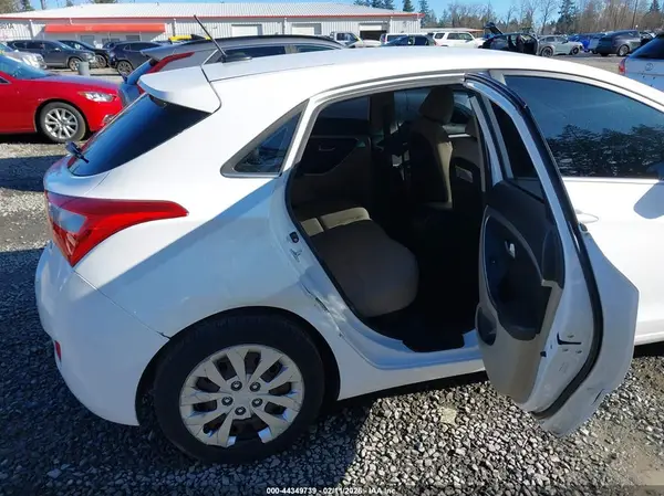 KMHD35LH4GU304549 2016 HYUNDAI ELANTRA - Image 8