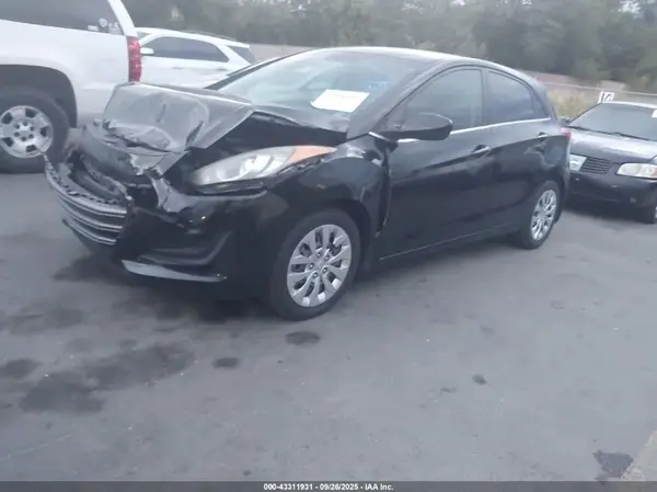 KMHD35LH4GU305961 2016 HYUNDAI ELANTRA - Image 2