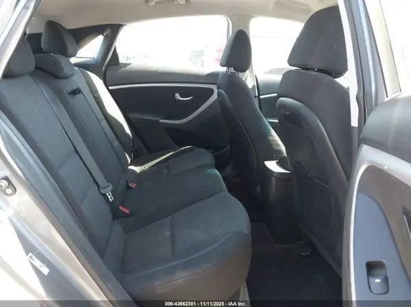 KMHD35LH4GU309069 2016 HYUNDAI ELANTRA - Image 8