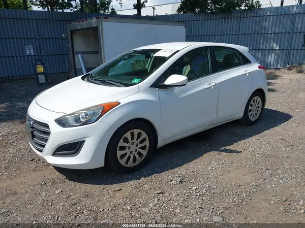 KMHD35LH4GU312828 2016 HYUNDAI ELANTRA - Image 2