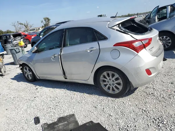 KMHD35LH4GU316670 2016 HYUNDAI ELANTRA - Image 2