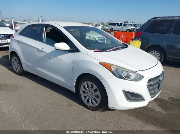 KMHD35LH4GU318905 2016 HYUNDAI ELANTRA - Image 1