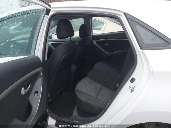 KMHD35LH4GU319942 2016 HYUNDAI ELANTRA - Image 8