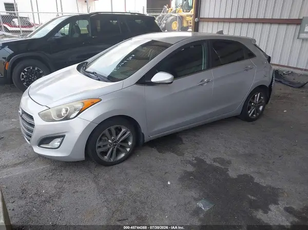 KMHD35LH4GU321822 2016 HYUNDAI ELANTRA - Image 2