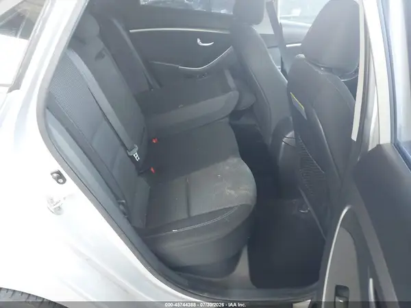 KMHD35LH4GU321822 2016 HYUNDAI ELANTRA - Image 8