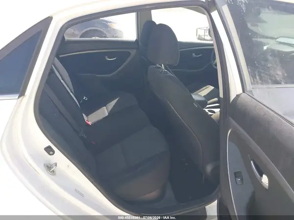 KMHD35LH4GU323621 2016 HYUNDAI ELANTRA - Image 8