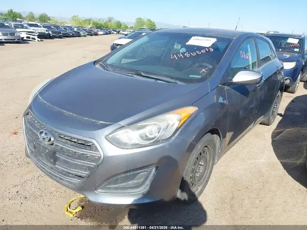 KMHD35LH4GU325773 2016 HYUNDAI ELANTRA - Image 2