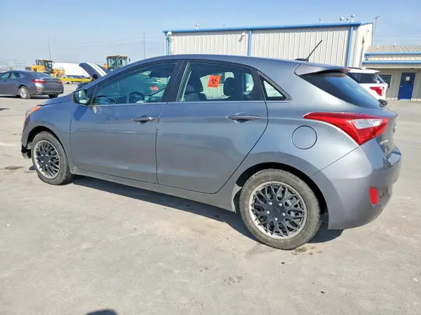 KMHD35LH4GU325787 2016 HYUNDAI ELANTRA - Image 2