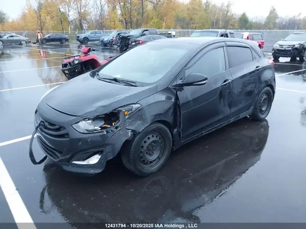 KMHD35LH4GU327569 2016 HYUNDAI ELANTRA - Image 2