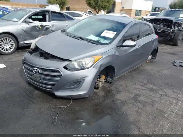 KMHD35LH4GU329693 2016 HYUNDAI ELANTRA - Image 2