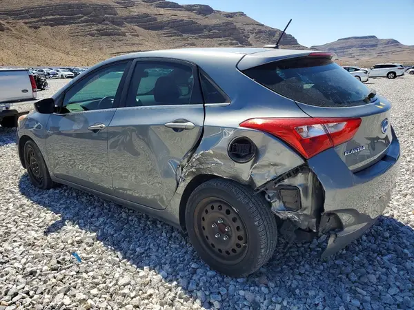 KMHD35LH4HU349749 2017 HYUNDAI ELANTRA - Image 2
