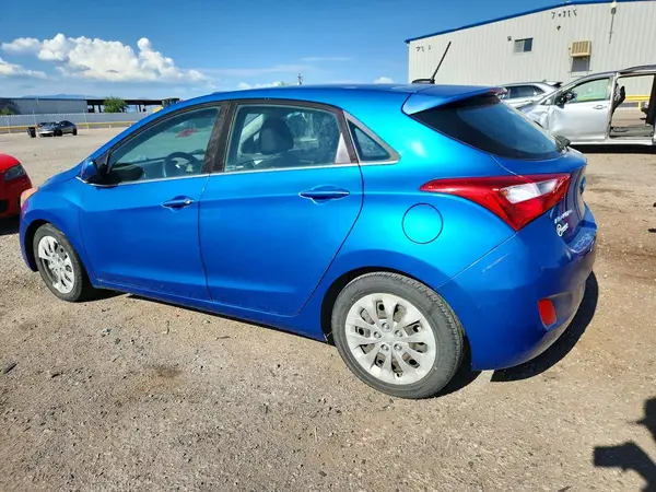 KMHD35LH4HU350013 2017 HYUNDAI ELANTRA - Image 2