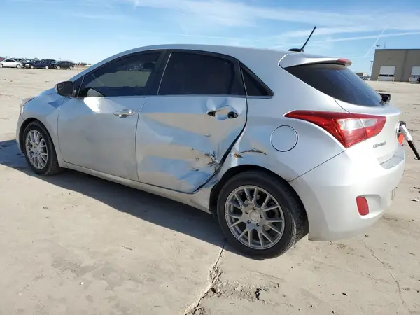 KMHD35LH4HU351906 2017 HYUNDAI ELANTRA - Image 2