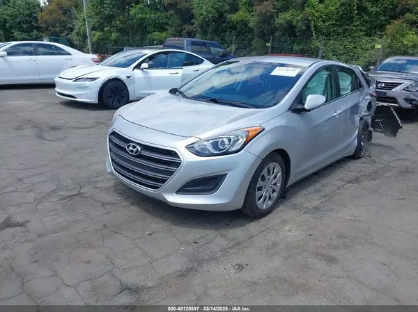 KMHD35LH4HU360654 2017 HYUNDAI ELANTRA - Image 2
