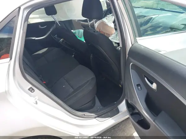KMHD35LH4HU360654 2017 HYUNDAI ELANTRA - Image 8