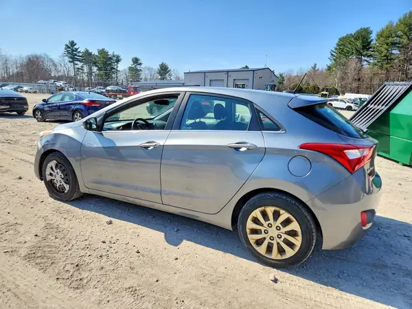 KMHD35LH4HU368169 2017 HYUNDAI ELANTRA - Image 2