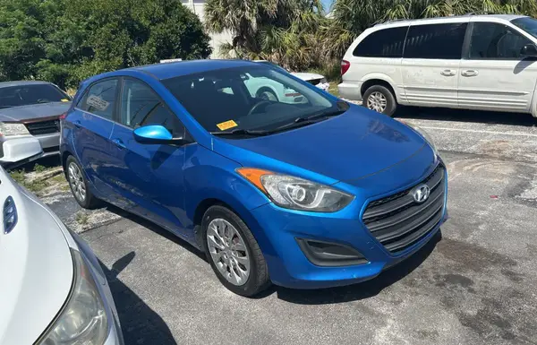 KMHD35LH4HU373582 2017 HYUNDAI ELANTRA - Image 1