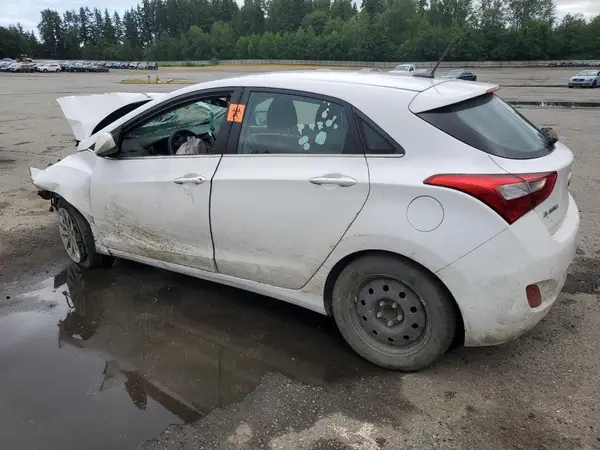 KMHD35LH4HU373680 2017 HYUNDAI ELANTRA - Image 2