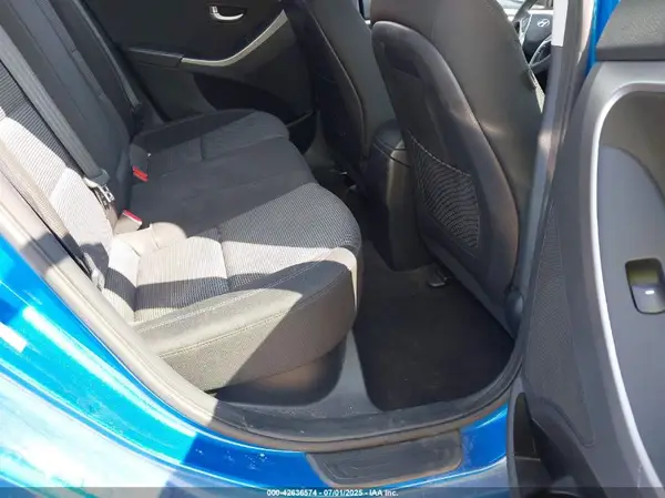 KMHD35LH4HU374747 2017 HYUNDAI ELANTRA - Image 8