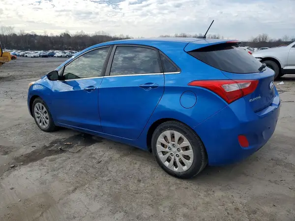 KMHD35LH4HU375025 2017 HYUNDAI ELANTRA - Image 2