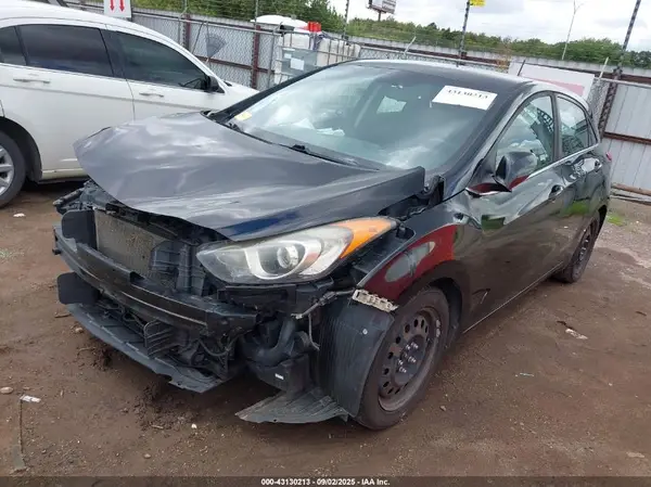 KMHD35LH4HU377003 2017 HYUNDAI ELANTRA - Image 2