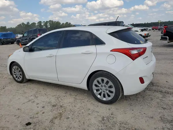 KMHD35LH4HU378281 2017 HYUNDAI ELANTRA - Image 2