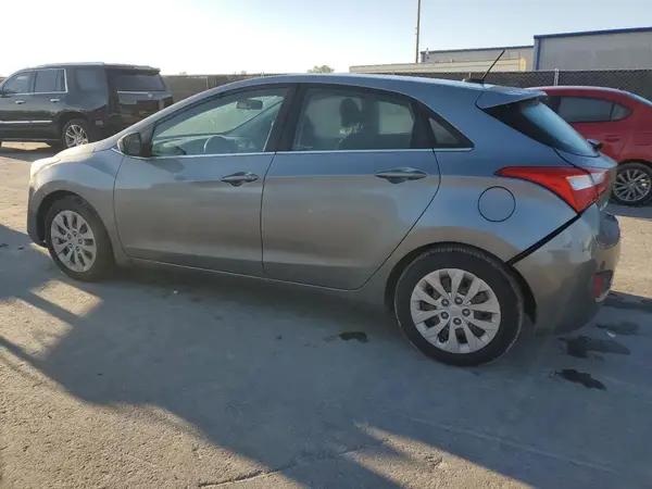 KMHD35LH4HU382301 2017 HYUNDAI ELANTRA - Image 2