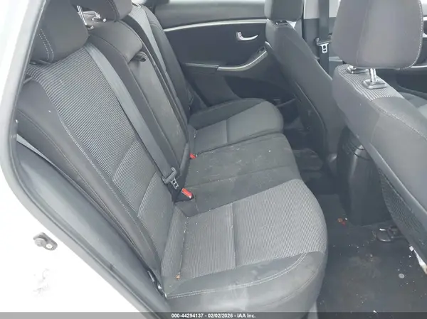 KMHD35LH4HU384453 2017 HYUNDAI ELANTRA - Image 8