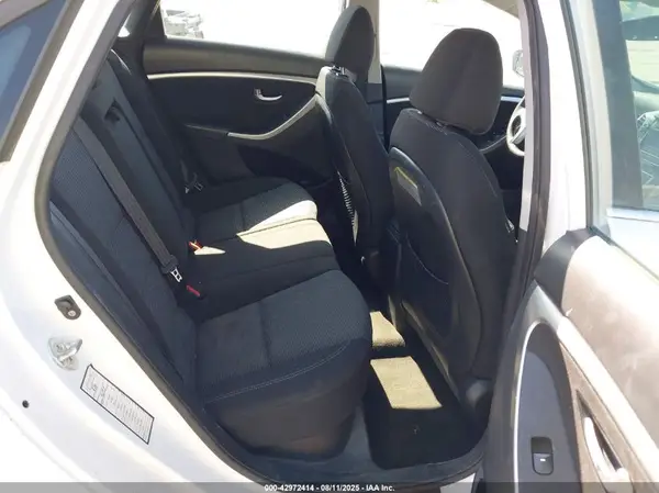 KMHD35LH5GU257905 2016 HYUNDAI ELANTRA - Image 8