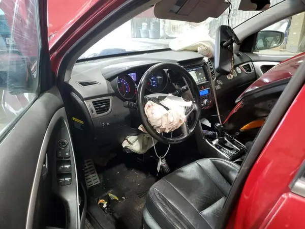 KMHD35LH5GU258617 2016 HYUNDAI ELANTRA - Image 8