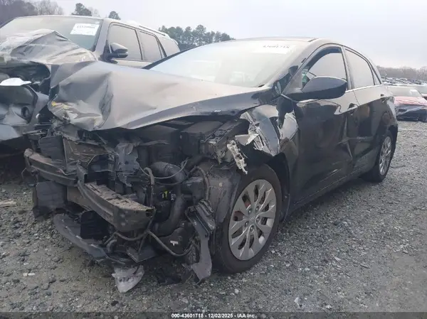 KMHD35LH5GU259265 2016 HYUNDAI ELANTRA - Image 2