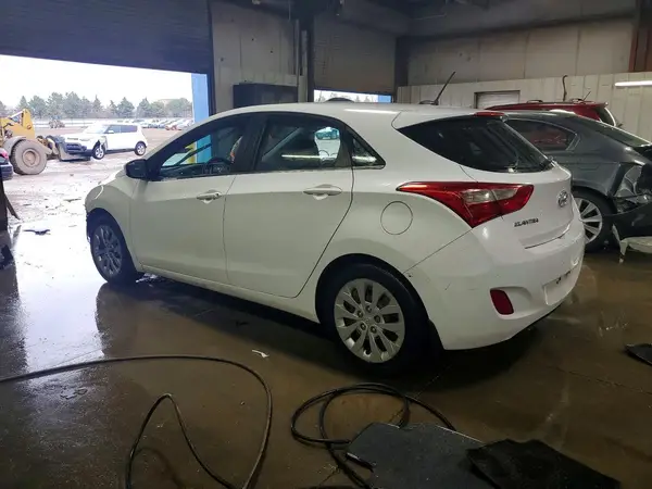 KMHD35LH5GU268533 2016 HYUNDAI ELANTRA - Image 2