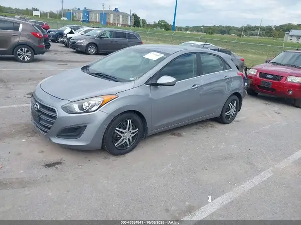 KMHD35LH5GU270296 2016 HYUNDAI ELANTRA - Image 2