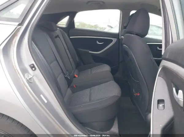 KMHD35LH5GU270296 2016 HYUNDAI ELANTRA - Image 8