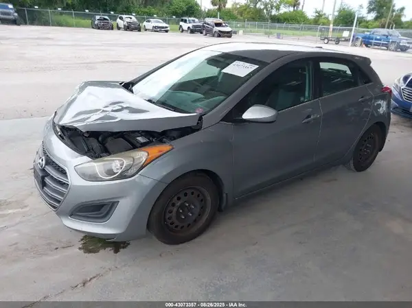 KMHD35LH5GU276177 2016 HYUNDAI ELANTRA - Image 2