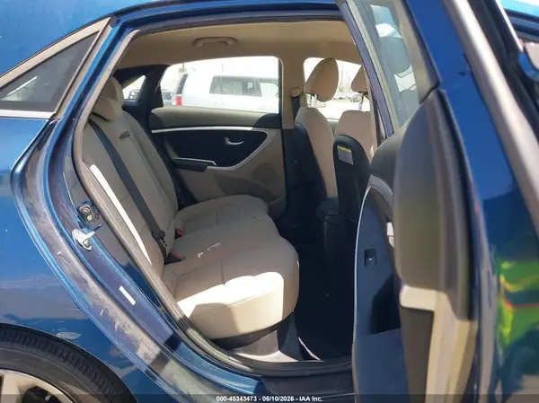 KMHD35LH5GU284540 2016 HYUNDAI ELANTRA - Image 8