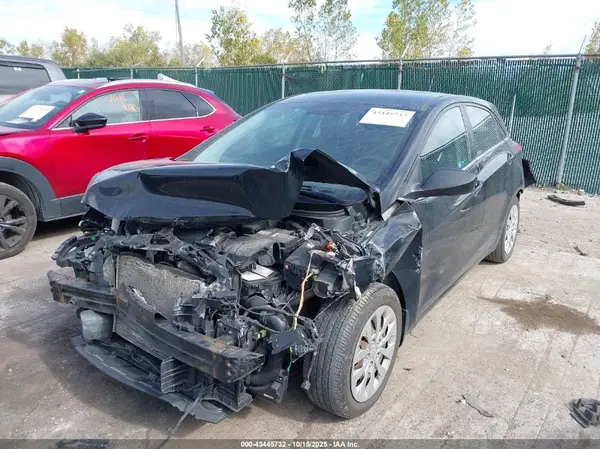 KMHD35LH5GU287065 2016 HYUNDAI ELANTRA - Image 2