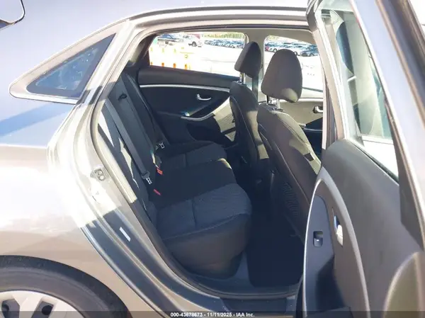 KMHD35LH5GU299023 2016 HYUNDAI ELANTRA - Image 8